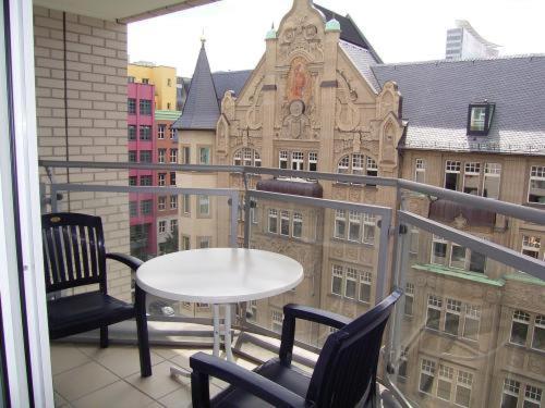 Topdomizil Apartments Checkpoint Plaza Berlim Exterior foto
